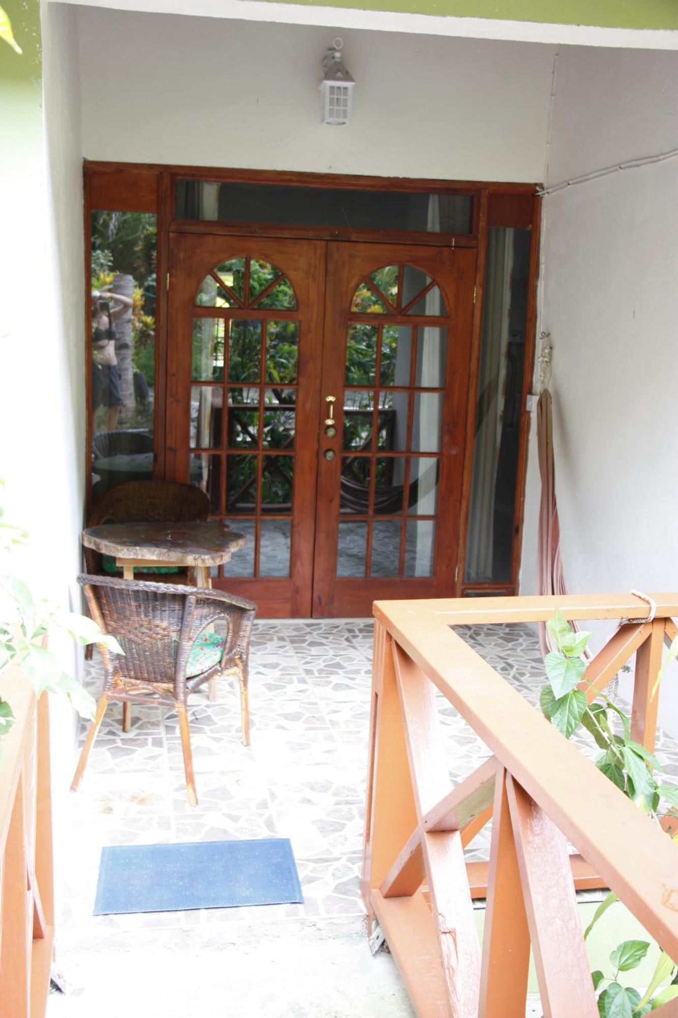 Hibiscus Valley Inn Marigot Buitenkant foto